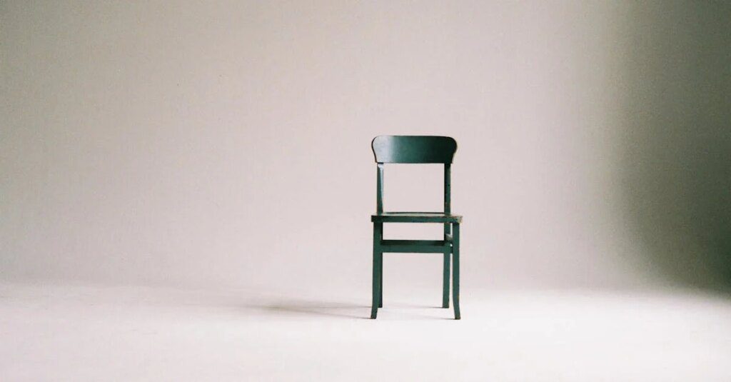 Minimalist Living and mental health 9c9b01b6ce9c812531b6cd0e7d81b67a