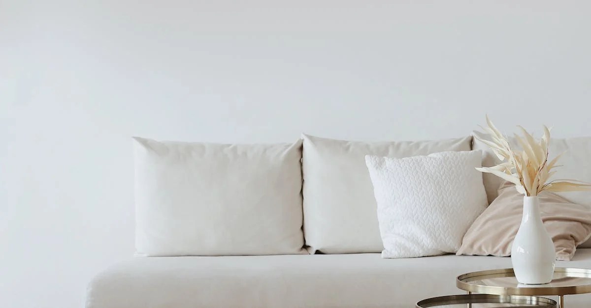 Minimalist Living Spaces F742Ff4Acb1Bd8238A6E66A4F99B55B0